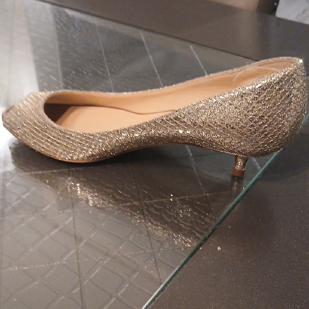 ✨ **Jimmy Choo Isabel Peep-Toe Pumps – Champagne Glitter Elegance** ✨ - Picture 7 of 9
